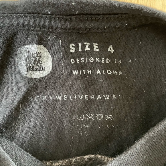 Graphic Tee - Picture 4 of 6